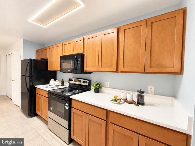 4104 H Monument Court # 202