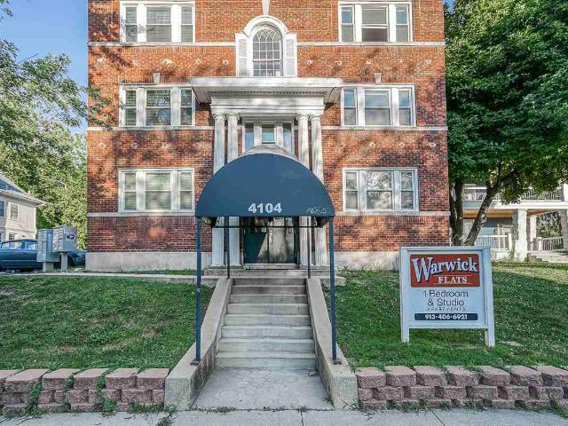 4104 Warwick 1 Bedroom Apartment for Rent at 4104 Warwick Blvd, Kansas City, MO 64111 Southmoreland