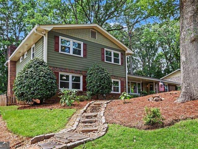 4106 Nancy Creek Way NE