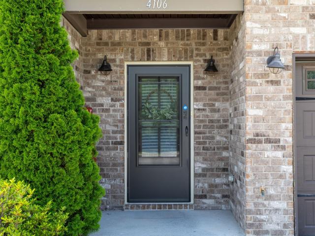 4106 Suntropic Ln
