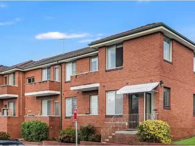 4/106 Sproule Street, Lakemba Apartment for rent Listed by De.
