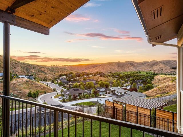 4109 N Eyrie Way