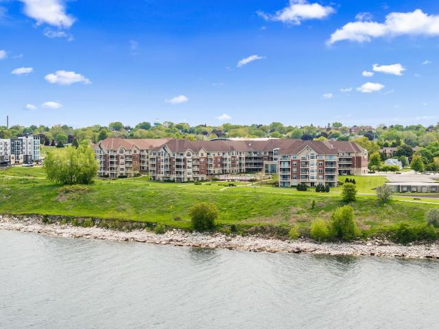 4100 S Lake Dr, Unit 400