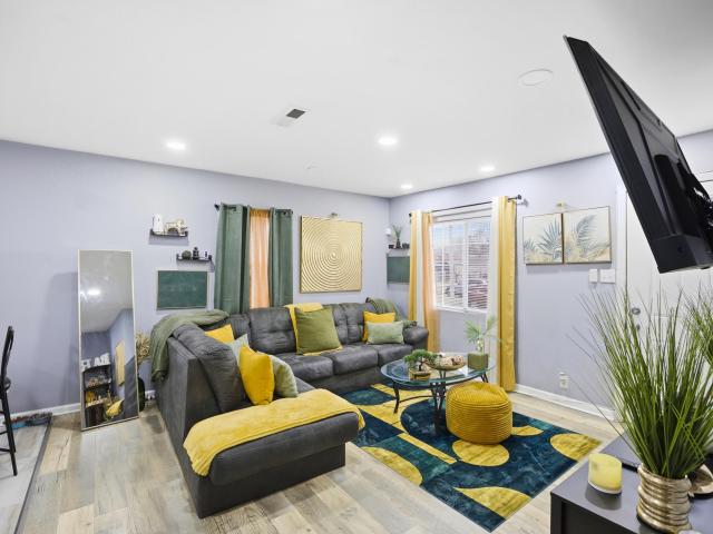 4100 W 19th Place