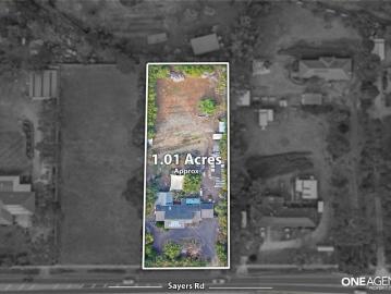4100m2 of Prime Real Estate 2 Mins to almost everything !
