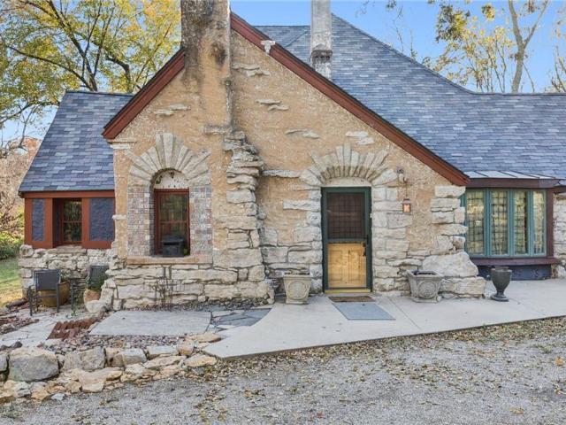 4101 E 100th Ter, Kansas City, MO 64137 | MLS #2563