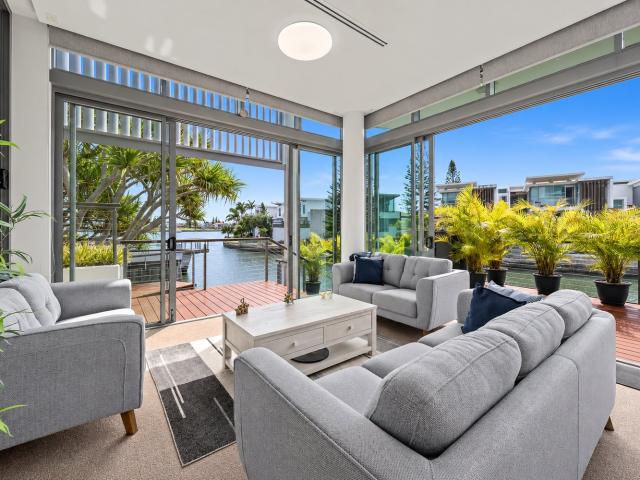 4101 Ephraim Island ParadeParadise Point QLD 4216, Australia