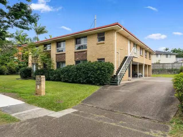 4/10 Greenmeadow Road, Mansfield, QLD 4122