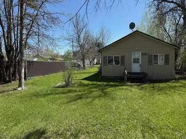 410 Hazel Ave, Winnipeg Beach, MB, R0C 2W0 house for sale L.