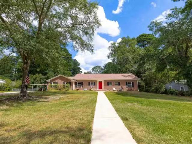410 MAPLE HILL ST, EL DORADO, AR 71730