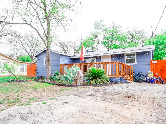 410 N Crisp St, Uvalde, TX 78801 | MLS #1952