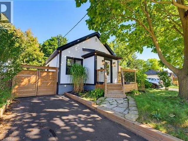 410 Nelson Street, Brantford, ON, N3S 4E8 house for sale | Listing ID 40857 | Royal LePage