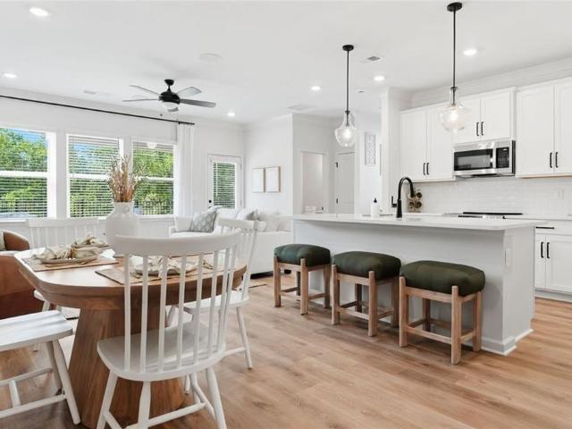 410 Summit View 3