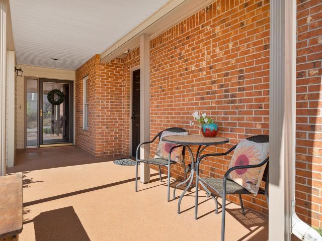 410 Swansgate Place