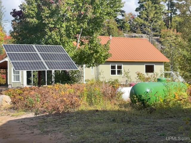 410 Pesheeke Grade Road, Michigamme, USA, MI