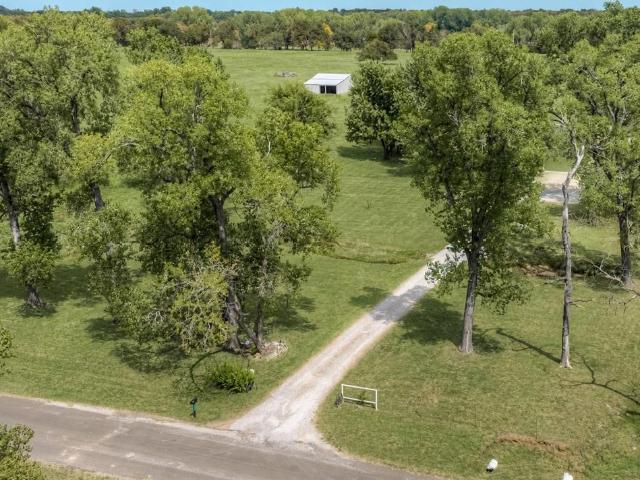 410 Quail Hollow Drive