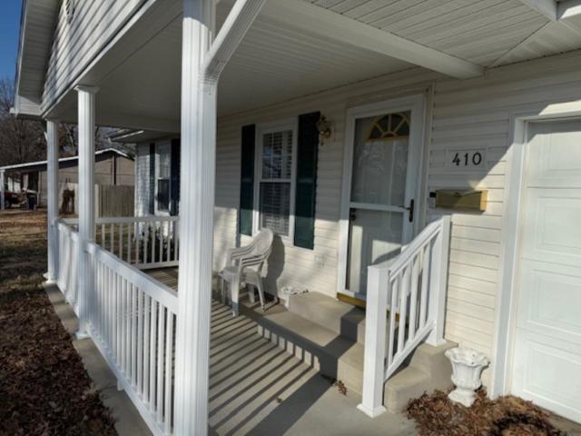 410 Red Howerton St Street
