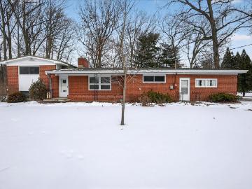 410 W Maple Street