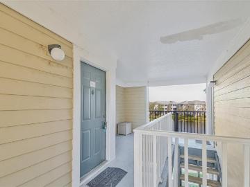 4115 Chatham Oak Ct, Unit 220, Tampa, FL 33624 | MLS #TB8480