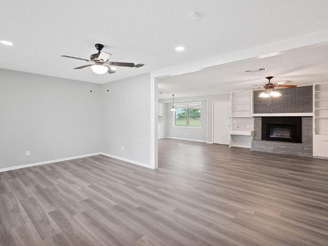 4116 Lakeshore Drive
