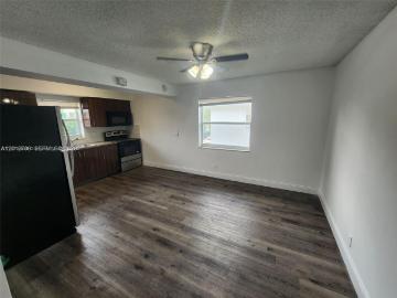 4117 Woodside Dr, Unit 4, Coral Springs, FL 33065 | MLS #A12012