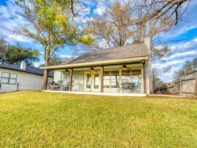 4118 River Oaks Dr