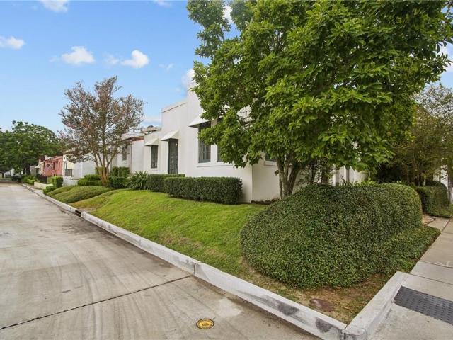 4110 Carondelet Street