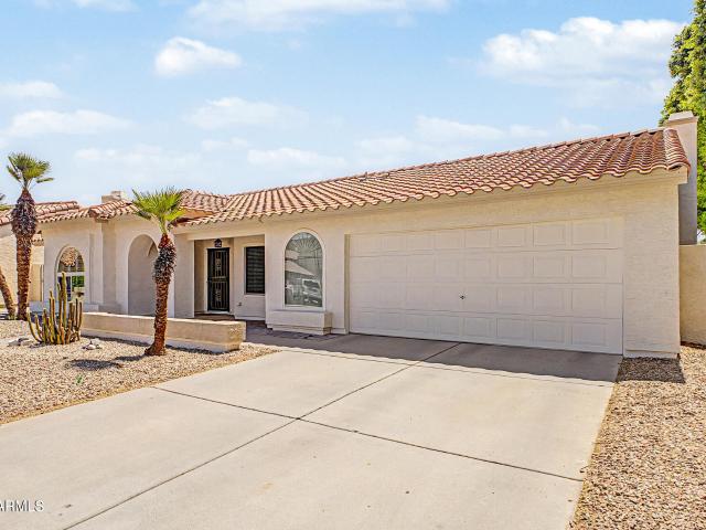 4111 e cholla canyon drive