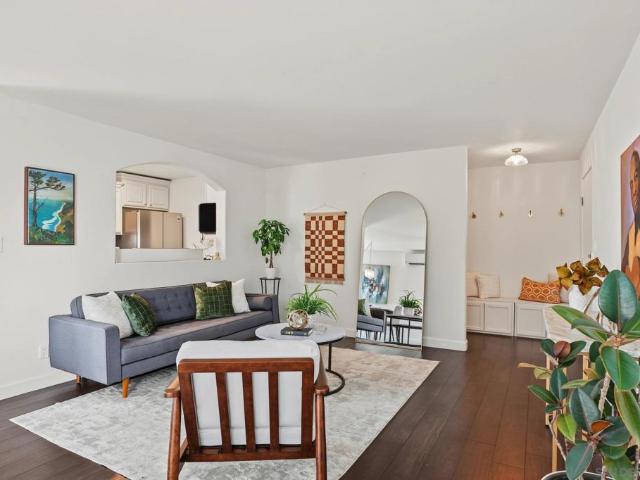4111 Illinois 202