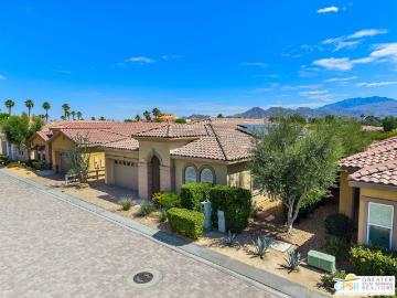 Condo for sale in Palm Desert - Patio