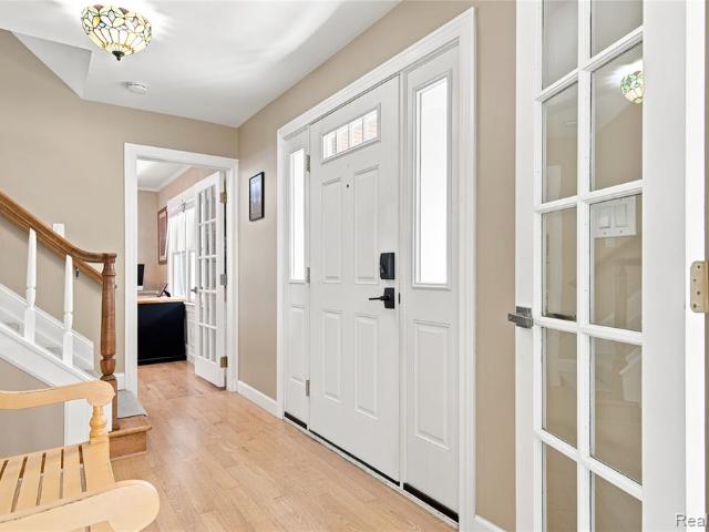 41138 Crestwood Drive