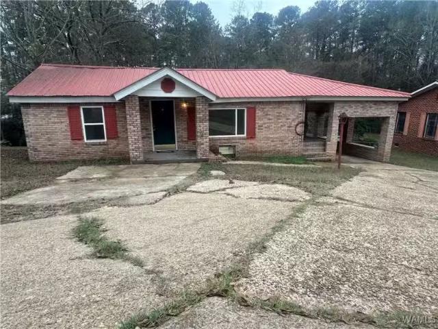 411 3RD ST NW, FAYETTE, AL 35555