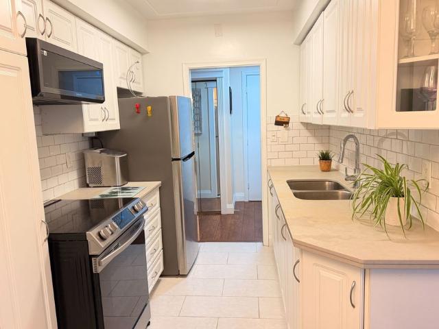 411 11 Woodman Drive, Hamilton