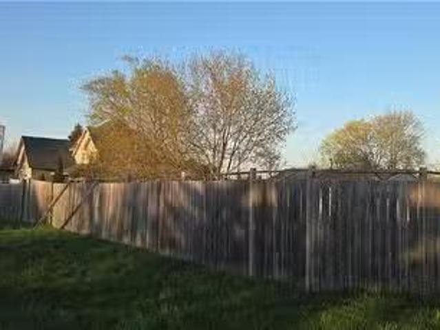 411 413 Highway 8, Stoney Creek, ON, L8G 1G1 house for sale.