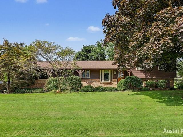 411 4th St, Cedar Springs, MI 49319