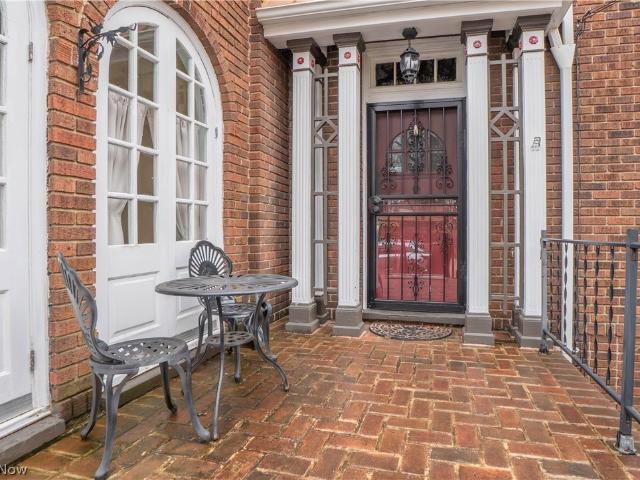 411 4th Street NE