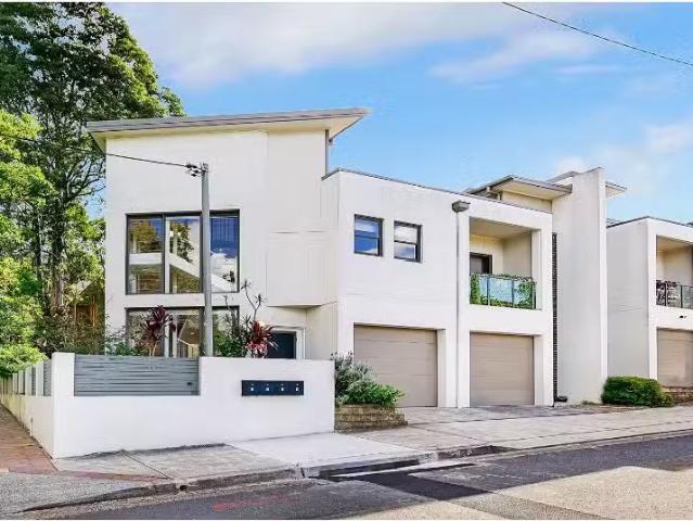 4/11 Burdett Street, Hornsby Townhouse for rent Listed by Sio.