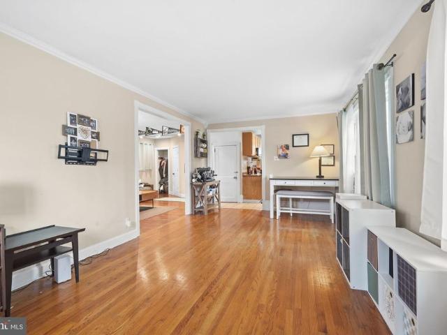 411 E Walnut Street