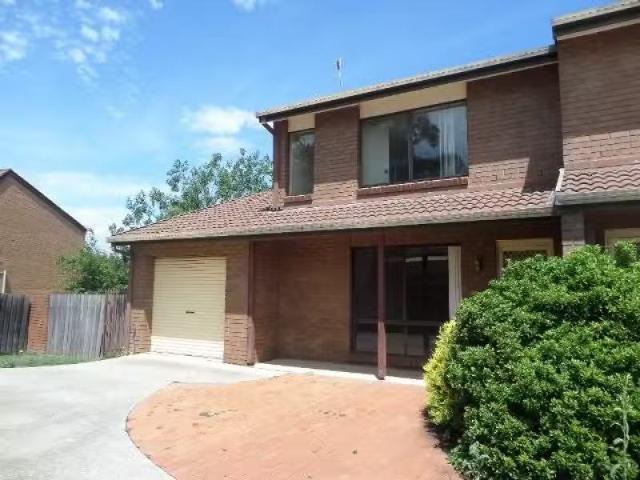4/11 Ford Street, Queanbeyan Townhouse for rent Listed by The.