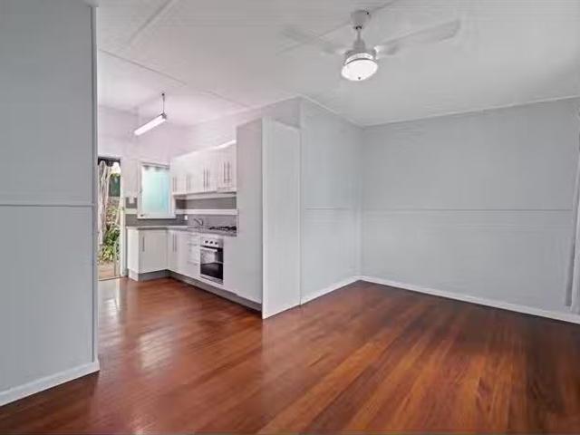 4/11 Fred Street, RED HILL Apartment for rent Listed by Rebec.