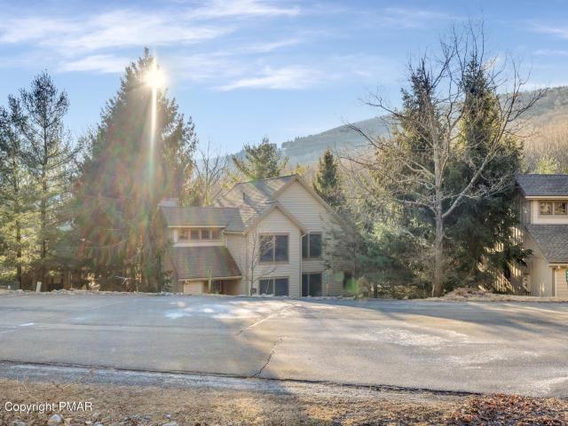 411 Hickory Dr, Tannersville, PA 18372 | MLS #PM 131642