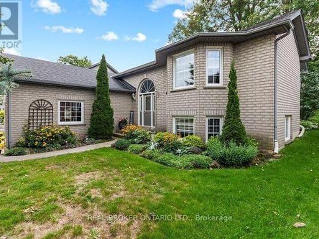 411 Olde Village Lane, Shelburne, ON, L9V 3A4 house for sale | Listing ID X13806 | Royal LePage