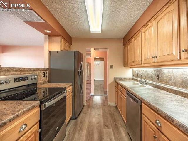 411 Lakewood Cir, Unit B1112, Colorado Springs, CO 80910 | MLS #3888