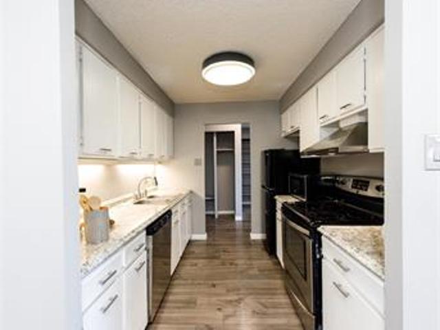 411 Lakewood Circle