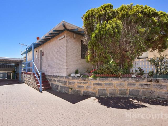 4/11 Leslie Street, DUDLEY PARK, WA 6210