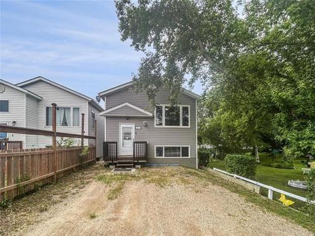 411 Shell River Avenue, Russell, MB, R0J 1W0 house for sale | Listing ID 202616 | Royal LePage