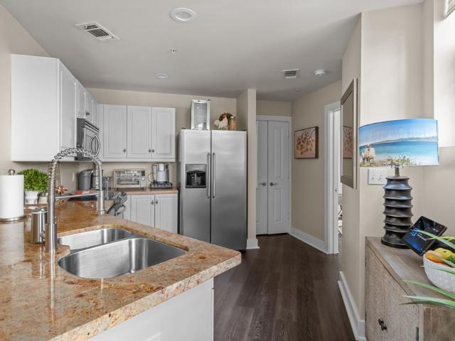 411 W 7th Street # 302