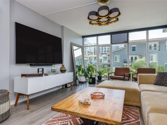 411 W Seaside Way 302