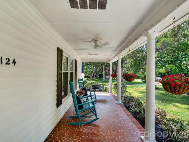 4124 Bridgewood Lane