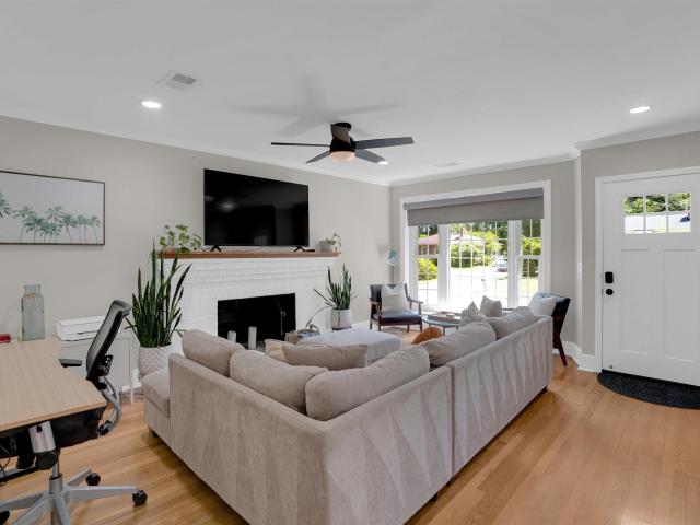4121 Timberlane Drive